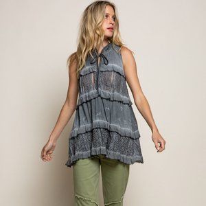 POL Sleeveless Tiered Lace-Panel Tank Top in Slate Gray